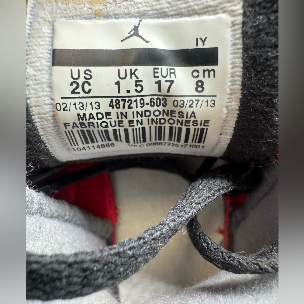 Jordan Kids Red and Black Sneakers - Picture 11 of 11